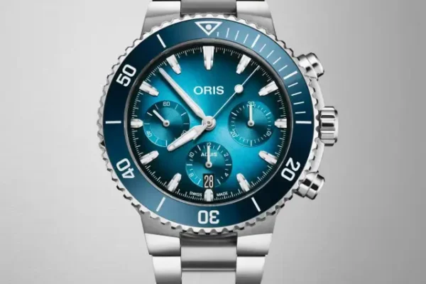 Oris Rilis Aquis Chronograph Berukuran Lebih Kecil dengan Smiley Face Subdial