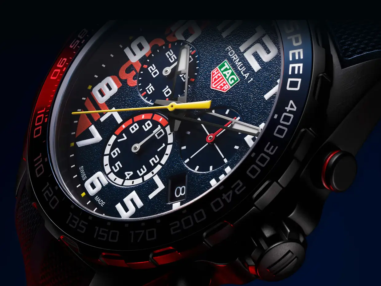 Rayakan 20 Tahun Tim Red Bull, TAG Heuer Rilis Formula 1 Chronograph x Oracle Red Bull Racing 2024