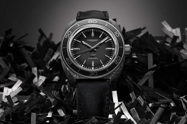 Longines Rilis Jam Tangan Carbon Pertama: Ultra-Chron Carbon High-Frequency Diver